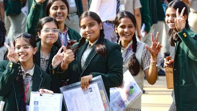 CBSE Class 10 Result 2026 Out: UMANG ऐप पर जारी हुआ 10वीं का रिजल्ट, SMS-DigiLocker से चेक कर सकते हैं स्कोर