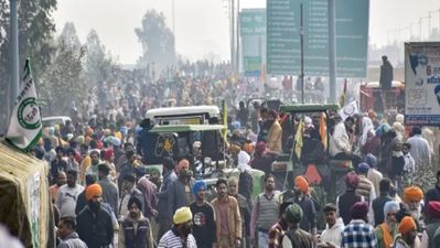  किसानों के विरोध प्रदर्शन से पहले पुलिस तैनाती 