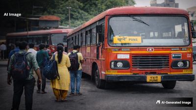 ST Bus Fare Hike: गर्मियों में एसटी के बस में सफर करना होगा महंगा, टिकट दरों में 10% की बढ़ोतरी