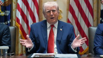 Trump U-Turn: अपने ही दावों से फिर पलटे ट्रंप, स्पीच में बदला जंग का टारगेट, 7 बातें जो कर रही कन्फ्यूज