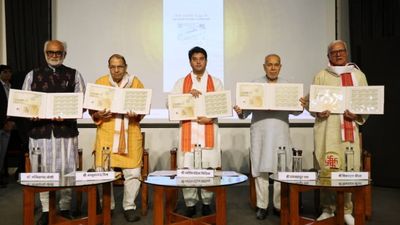हिंदी पत्रकारिता के 200 वर्ष पूरे, ज्योतिरादित्य सिंधिया ने ‘उदन्त मार्तण्ड’ स्मारक डाक टिकट किया जारी 