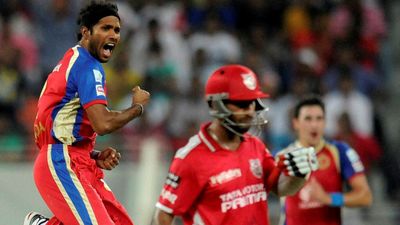 RCB के पूर्व क्रिकेटर को बंगाल की बीजेपी सरकार ने बनाया मंत्री, मैदान पर 700 विकेट लेकर मचाया था तहलका