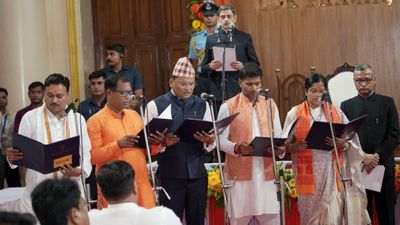 कौन हैं बंगाल के 35 नए मंत्री? क्या है जाति? कितनी महिला बनीं मिनिस्टर, सुवेंदु कैबिनेट की पूरी कुंडली