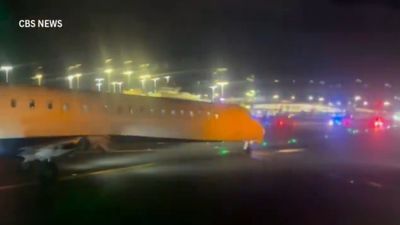 Two Delta Planes Collide At LaGuardia Airport In New York - Watch Video