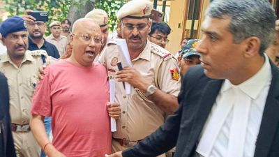 ‘Godman’ Chaitanyanand Saraswati Probe Uncovers Sleazy Evidence, Sex Toys, Fake Photos With World Leaders