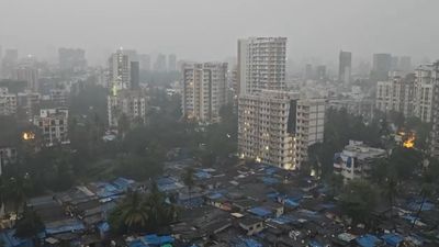 Mumbai Weather Update: Surprise Rainfall Marks Start of 2026 - Watch Videos
