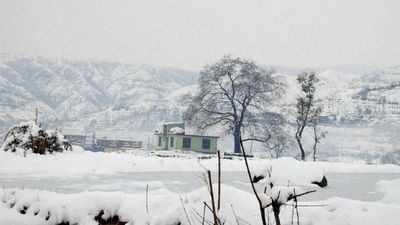 US Braces For Catastrophic Winter Storm As Flights Are Cancelled, Supermarkets Run Empty