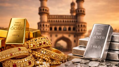 Hyderabad Gold Silver Rate Today, February 19, 2026: Gold And Silver Stay Soft, Buyers Watch Market