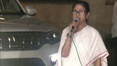 ‘He Wanted To Stay…’: Mamata Banerjee Meets Outgoing Governor CV Ananda Bose, Says ‘He Must Leave With Dignity