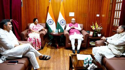 CM Rekha Gupta Meets Delhi Speaker Ahead of Budget Session, Signals ‘People-Centric’ Development Push