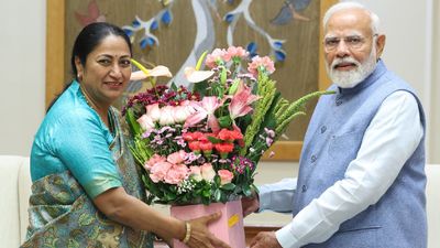 Delhi CM Rekha Gupta Congratulates PM Modi on Becoming Longest-Serving Head of Government