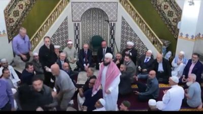 ‘Boo Albanese’: Australian PM Faces Protests During Eid Visit To Lakemba Mosque