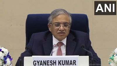 Tamil Nadu’s Later Poll Date Sparks Political Speculation Over Vijay’s Possible NDA Entry