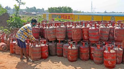 Centre Invokes Essential Commodities Act to Safeguard LPG Supply Amid Middle East Crisis