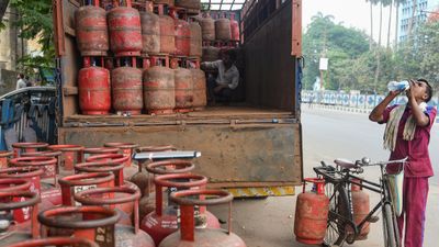 Bengaluru LPG Woes: Residents Say Gas Agencies Unresponsive for Nearly Two Days