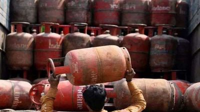 LPG Politics: ‘Despite Claims Of Preparedness, People Face Shortage,’ Opposition Slams Govt Over Gas Supply
