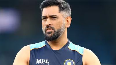 Sam Billings Shares How Dhoni Travels With Sheesha Setup During IPL