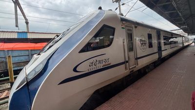 Bengaluru–Hyderabad and Kalaburagi Vande Bharat Trains Get Revised Timings