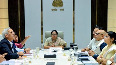 CM Rekha Gupta Reviews Metro, Flyover Projects; Big Boost For Delhi By 2026