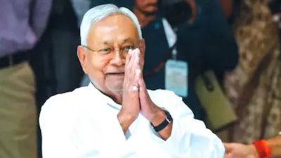 Nitish Kumar Submits His Resignation As Bihar CM After Dissolving Cabinet; Here Are His Viral Moments