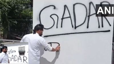‘Gaddar’ Written On Walls As AAP Workers Protest After Raghav Chadha And 6 Others Join BJP: Watch
