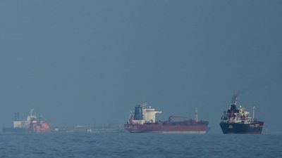 US-Sanctioned Iranian Tanker Diverts from India to China Mid-Voyage