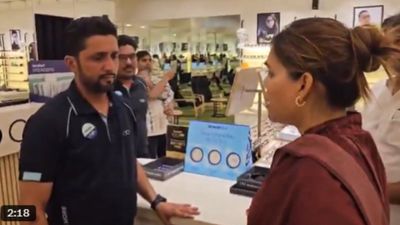 'Shariya Lagu Karwana Hai Kya?' BJP Leader Nazia Bashes Into Lenskart Store, Applies Tilak On Employees