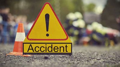 Gujarat Bus Accident: Pilgrims' Bus Overturns in Junagadh district, 2 Dead, 15 Injured