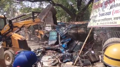 Lucknow Demolition Drive Targets Encroachments Near Court Complex