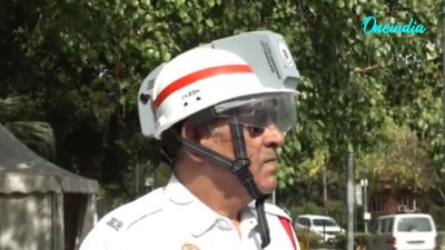 43 Degrees And Traffic Police Under The Sun: Delhi Implements AC Helmets, Fans To Protect Officers On Duty