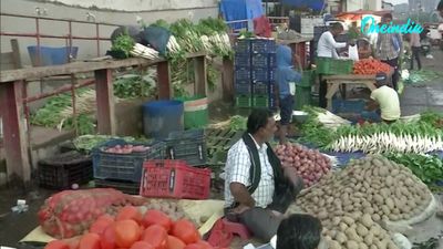 Delhi Auto-Taxi Strike Hits Vegetable Markets; Coriander Price Jumps To Rs 100/Kg, Ginger To Rs 130/Kg