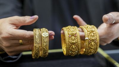 Chennai Gold Rates On May 2: 22 Karat Hovers Around ₹ 13835 - Know Which Jewellery Shop Offers Gold At Cheaper