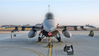 Pakistan Secretly Helped Iran Protect Military Aircraft From Possible US Strikes, Claims US Official