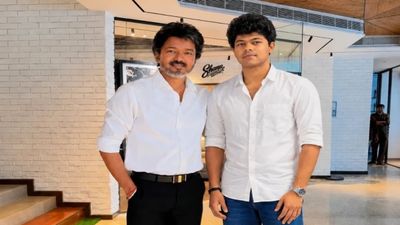 Is This Photo of Vijay With Son Jason Sanjay - Real or Fake? Netizens Wonder
