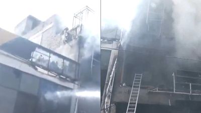 Massive Fire Breaks Out At Coaching Centre In Aliganj, Students Jump From First Floor To Escape