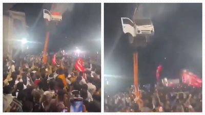 Van Hoisted 40 Feet and Blown Up With Firecrackers During Muharram Procession in MP’s Ujjain - Watch