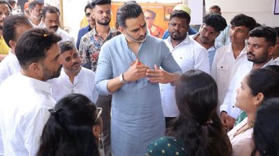 Shiv Sena, Siddhesh Kadam Foundation's 'Janatechya Dari' Campaign Benefits Over 25,000 Mumbai Residents