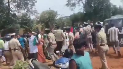 Bengaluru Township Land Survey Ends in Violence, Police Book More Than 20 Farmers