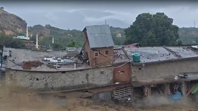 Watch: Dozens of Shops Destroyed as Floodwaters Sweep Away Beerwah Market Complex in Kashmir
