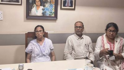 Mamata Banerjee Under House Arrest? TMC Says Ex-CM Stopped From Visiting Baruipur Rape Victim’s Family