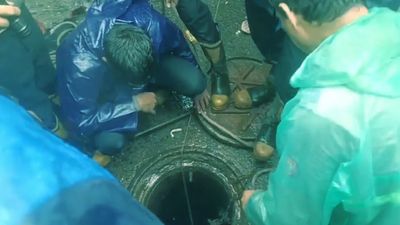 Mumbai Man Missing After Falling Into Open Manhole During Heavy Rain, Massive Rescue Operation On