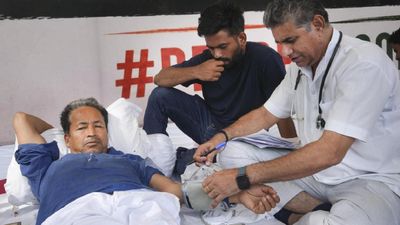 CJP Protest: Sonam Wangchuk Loses 8.2kg as his Fast Enters 16th Day; 'Life at Stake', Says Dipke