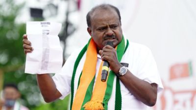 HD Kumaraswamy: ಬಳ್ಳಾರಿ ಗಲಭೆ ಬಗ್ಗೆ ಸ್ಪೋಟಕ ಮಾಹಿತಿ ಬಹಿರಂಗಪಡಿಸಿದ ಹೆಚ್.ಡಿ. ಕುಮಾರಸ್ವಾಮಿ