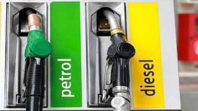 ಜನವರಿ 23ರಂದು ಬೆಂಗಳೂರು ಸೇರಿ ರಾಜ್ಯದ ಇತರ ಜಿಲ್ಲೆಗಳಲ್ಲಿ ಪೆಟ್ರೋಲ್‌, ಡೀಸೆಲ್‌ ದರ ಎಷ್ಟಿದೆ ತಿಳಿಯಿರಿ