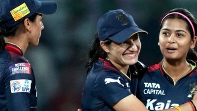 WPL 2026 RCB: ಆರ್‌ಸಿಬಿಯಿಂದ ₹85,00,000ದ ಸ್ಟಾರ್ ಆಲ್‌ರೌಂಡರ್‌ ಔಟ್‌: ಮಾಹಿತಿ ಇಲ್ಲಿದೆ ತಿಳಿಯಿರಿ