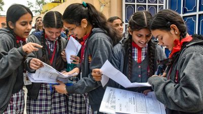 CBSE 10ನೇ ತರಗತಿ ವಿದ್ಯಾರ್ಥಿಗಳೇ ಗಮನಿಸಿ: ಮೊದಲ ಬೋರ್ಡ್ ಪರೀಕ್ಷೆಗೆ ಹಾಜರಾತಿ ಕಡ್ಡಾಯ