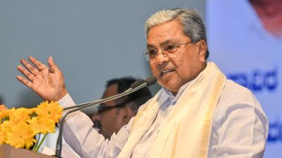 ಕನಕಗುರುಪೀಠ ಜಾತ್ಯಾತೀತ, ಬೇಡಿಕೆಗಳಿಗೆ ಹೆಚ್ಚಿನ ಅನುದಾನ: ಸಿಎಂ ಸಿದ್ದರಾಮಯ್ಯ ಭರವಸೆ