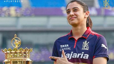 Smriti Mandhana: ತೀವ್ರ ಜ್ವರ ಇದ್ದರೂ ಆರ್‌ಸಿಬಿ ಟ್ರೋಫಿಗಾಗಿ ಡಬ್ಲ್ಯೂಪಿಎಲ್‌ ಫೈನಲ್‌ ಪಂದ್ಯ ಆಡಿದ ಸ್ಮೃತಿ ಮಂಧಾನ