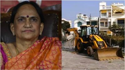 ಹಾಸನ ನಿವೇಶನ ವಿವಾದ: ಡಿಸಿಗೆ ದಾಖಲೆ ಸಲ್ಲಿಸಿದ ಯಶ್ ತಾಯಿ, ನಕಲಿ ದಾಖಲೆ ಆರೋಪಕ್ಕೆ  ತಿರುಗೇಟು ನೀಡಿದ ಪುಷ್ಪ