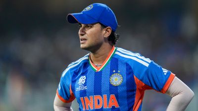 Abhishek Sharma: 'ಅಭಿಷೇಕ್ ಶರ್ಮಾ ಒಬ್ಬ ಬ್ಲೈಂಡ್ ಸ್ಲಾಗರ್': ರೊಚ್ಚಿಗೆದ್ದ ಅಭಿಮಾನಿಗಳು